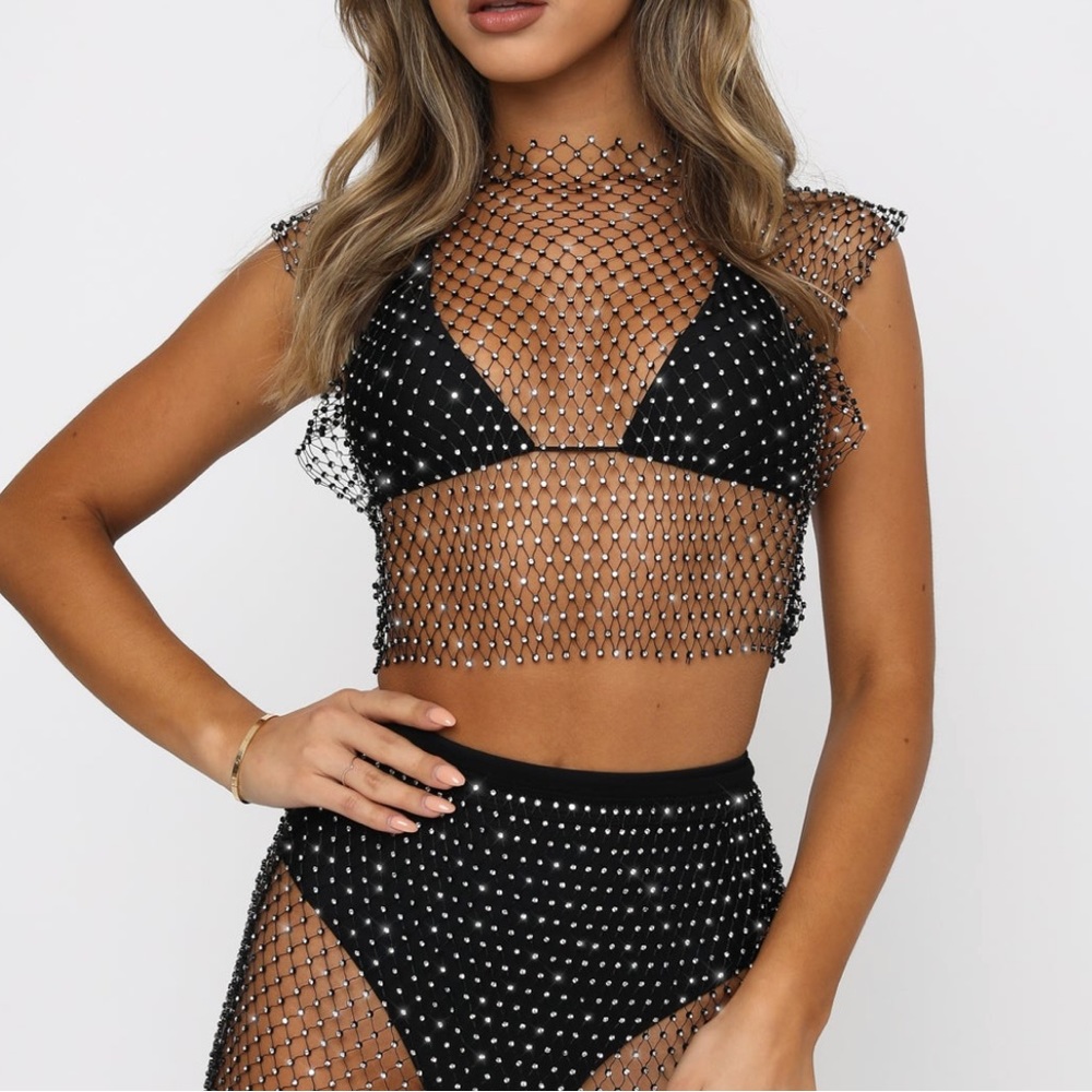 White Fox Boutique “Play it Louder” Black Crop Top